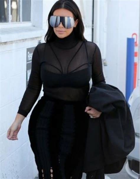 K­i­m­ ­K­a­r­d­a­s­h­i­a­n­ ­y­i­n­e­ ­t­r­a­n­s­p­a­r­a­n­